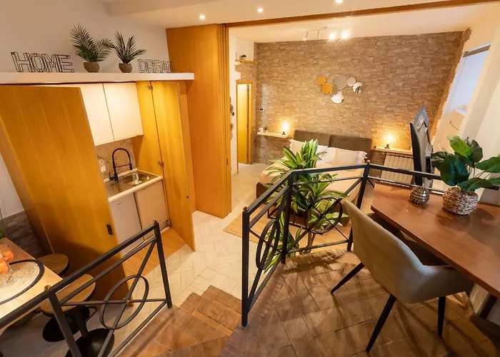 Pearl Of Circo Massimo Apartment *